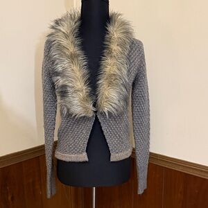 John & Jen Faux Fur Collar Knit Cardigan XS